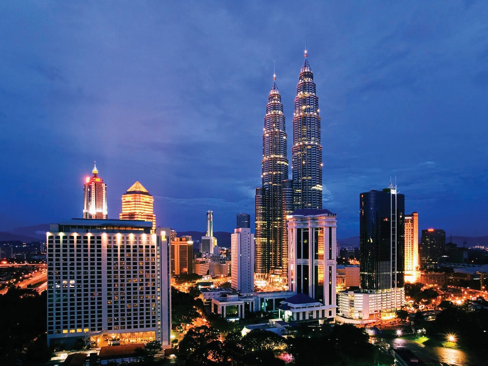 Full Day Kuala Lumpur City Private Transfer Service