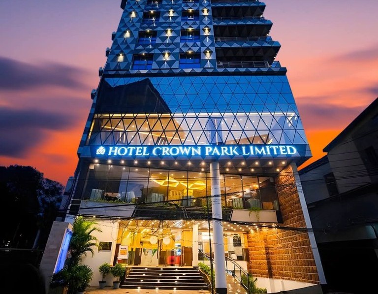 Hotel Crown Park